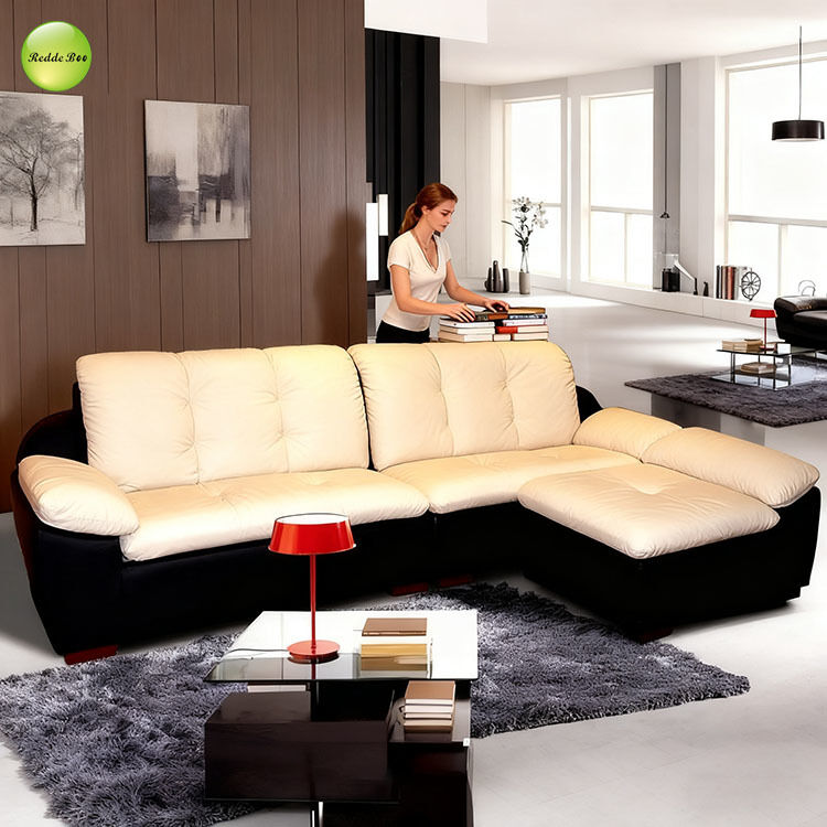 Two - Tone Leather Sectional: Black & Cream Contrast, Plush Seating – Art - Filled Modern Living Spaces Ideal