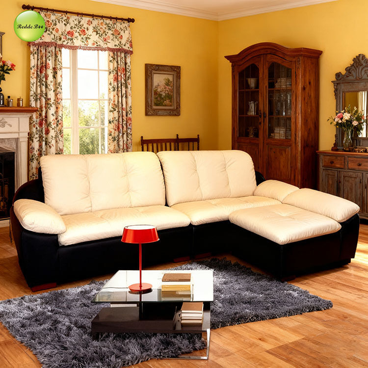 Two - Tone Leather Sectional: Black & Cream Contrast, Plush Seating – Art - Filled Modern Living Spaces Ideal